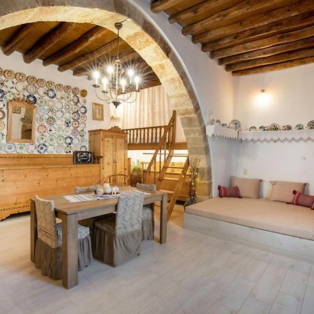 Апартаменты "Finio" Traditional House Архангелос Экстерьер фото