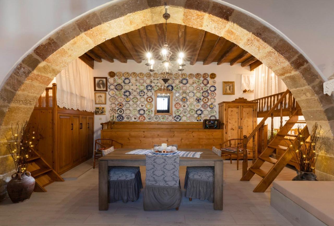 Апартаменты "Finio" Traditional House Архангелос Экстерьер фото